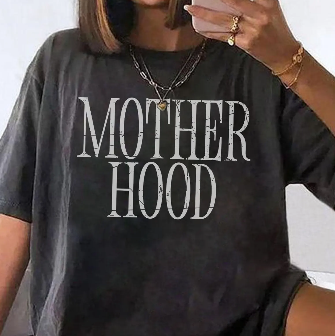 MINIMALIST MOTHERHOOD DESGIN