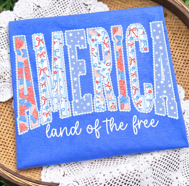 SCALLOPED FLORAL AMERICA LAND OF THE FREE